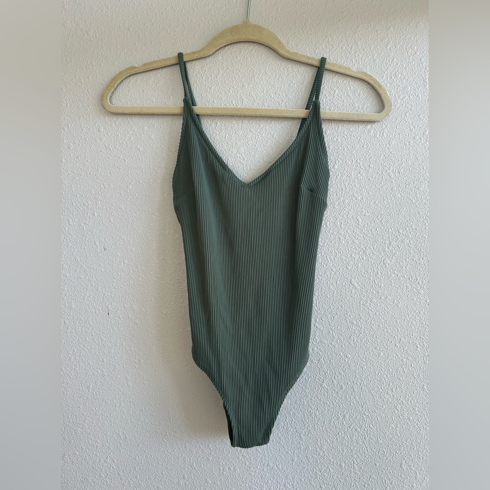 H&M Green Ribbed XS One Piece Bathing Suit